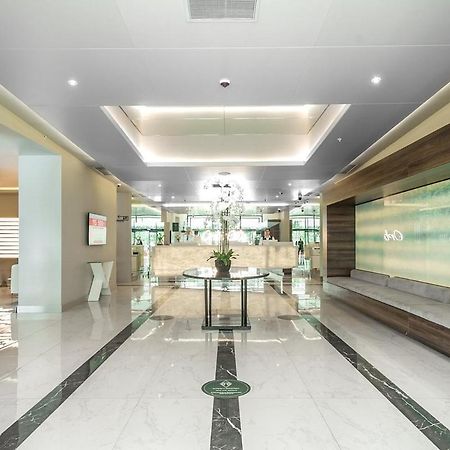 Luxury Aparthotel In Orbi City Sea View Батуми Экстерьер фото