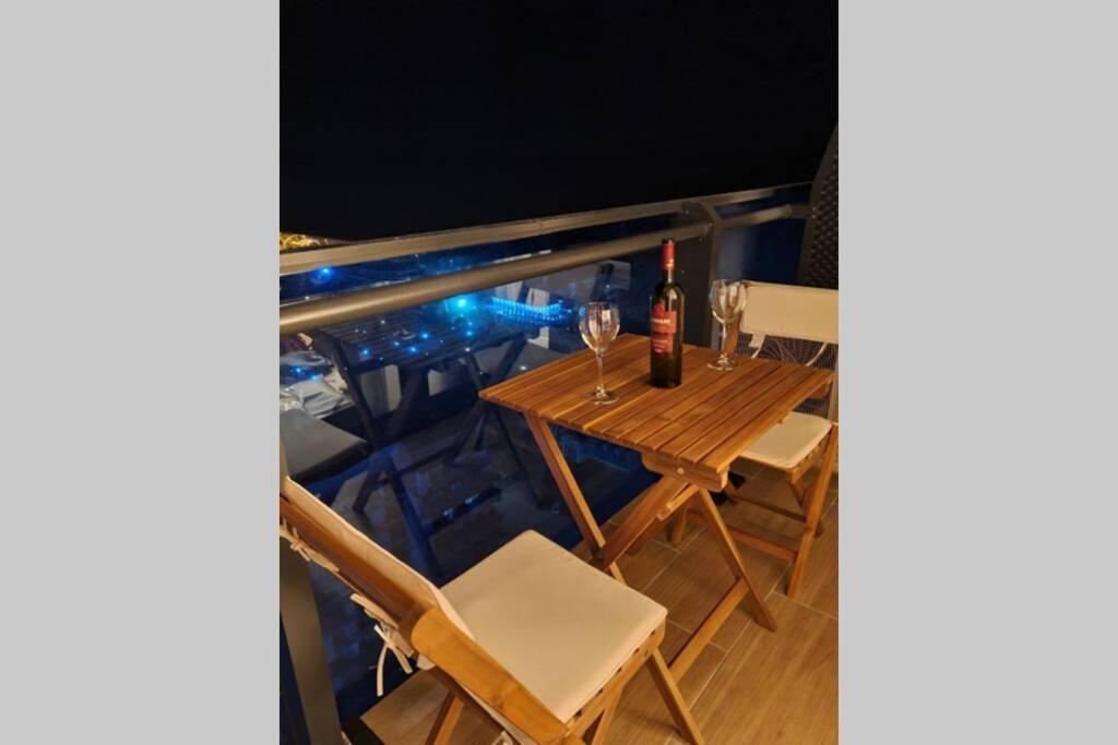 Luxury Aparthotel In Orbi City Sea View Батуми Экстерьер фото