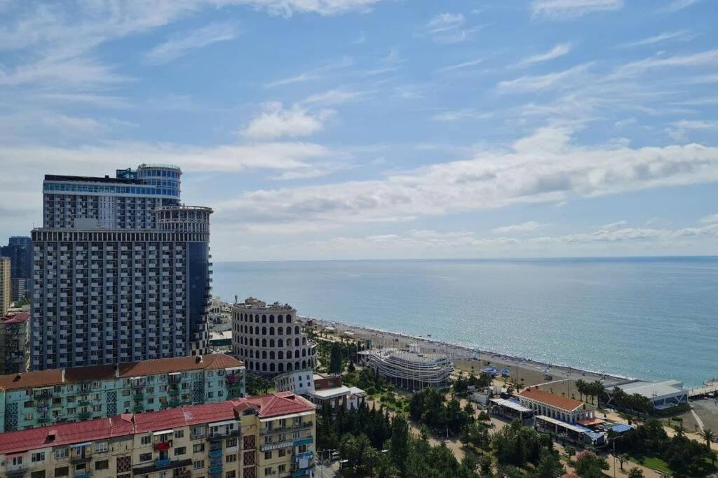 Luxury Aparthotel In Orbi City Sea View Батуми Экстерьер фото